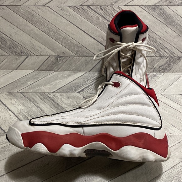 JORDAN PRO STRONG GS CHICAGO SIZE 7Y COLOR WHITE & RED GREAT CONDITION ✨ - Picture 4 of 8